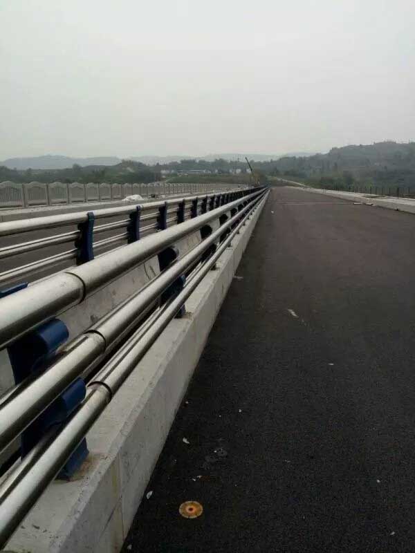 不鏽鋼複合管（guǎn）護欄